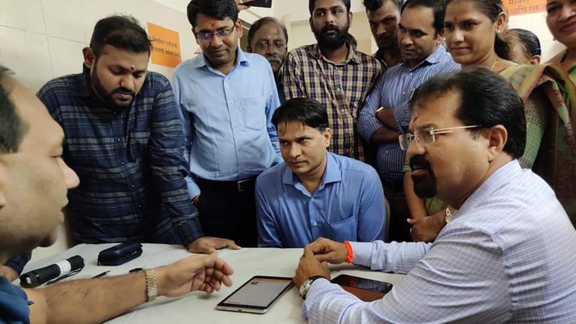 Hon. BMC Health Head Amey Ghole, Hon. Mayor of Mumbai at Aapla Davakhana , Wadala. Mumbai