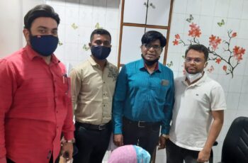 MedOnGo Team Member Facilitating Healthcare services at Vandaniya Balasaheb Thakrey Aapla Dawakhana Smart Clinic